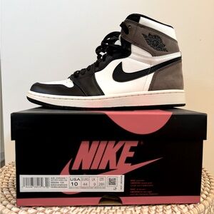 Nike air Jordan 1 retro high OG dark mocha Sz 10